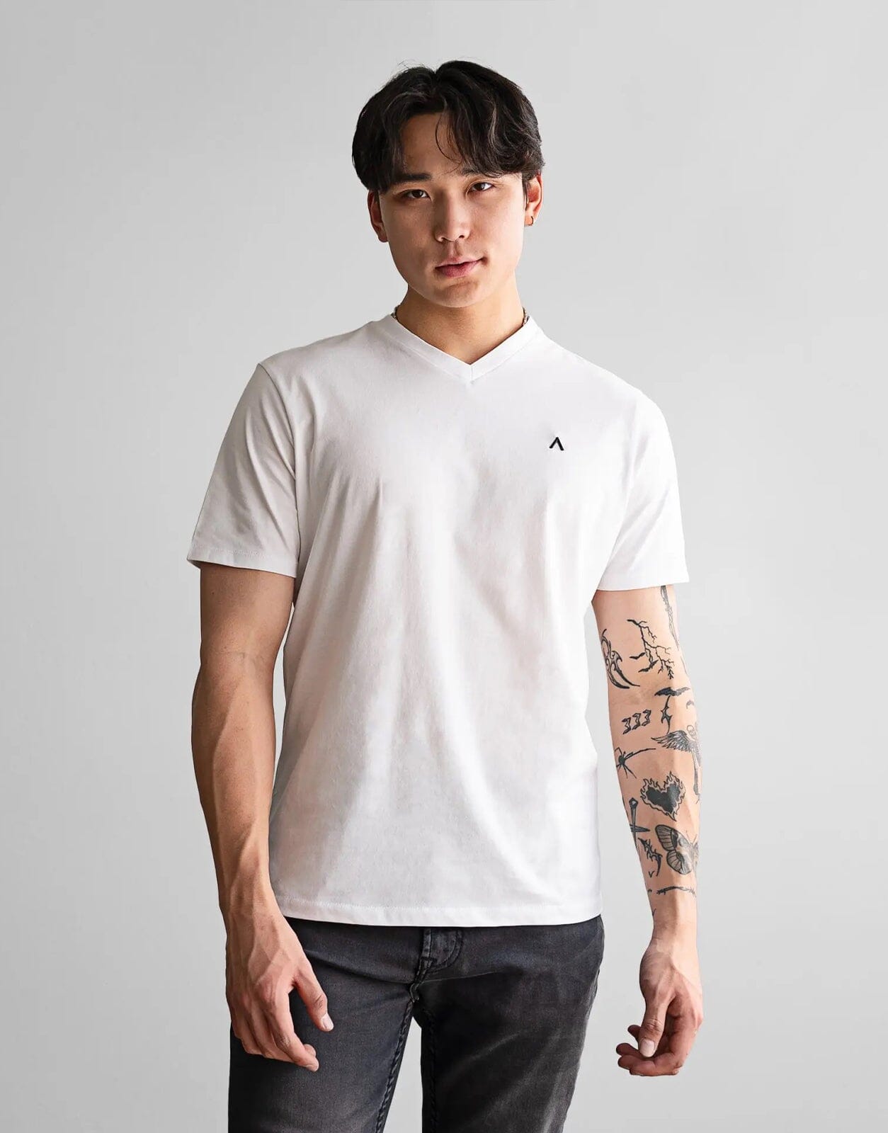 Fade Icon V-Neck White T-Shirt - Subwear